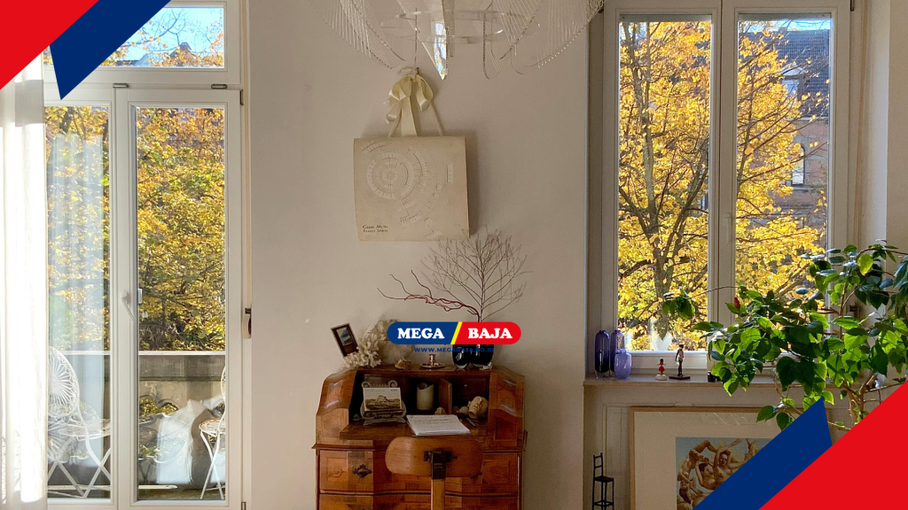 elemen dekoratif yang mampu mempertegas garis-garis indah dalam desain rumah bergaya cottage