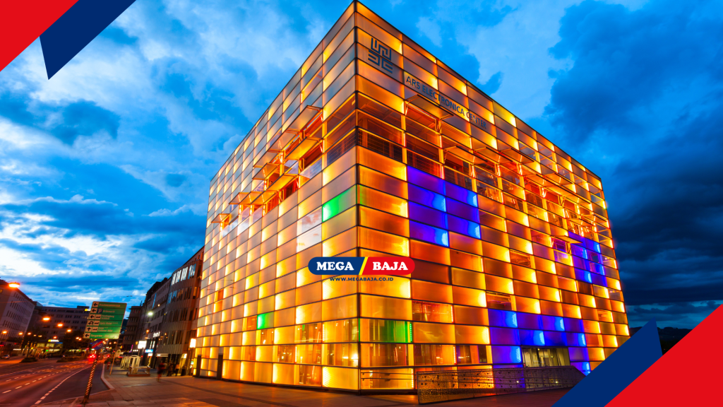 Ars Electronica Center, arsitektur kaca di Austria