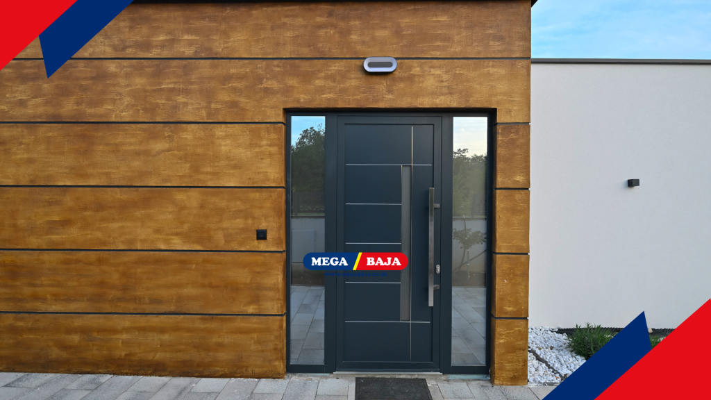 Hukum fisika dalam konstruksi menjelaskan bahwa pintu bukaan dalam lebih stabil terhadap tekanan angin kencang