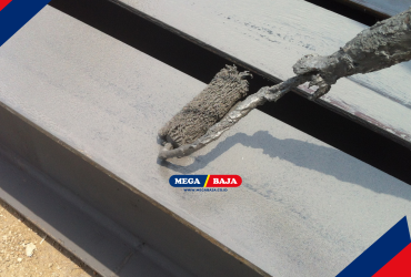 Cat : Strategi Estetika Material Baja Terhadap Ketahanan Kelembapan Ruang Hunian