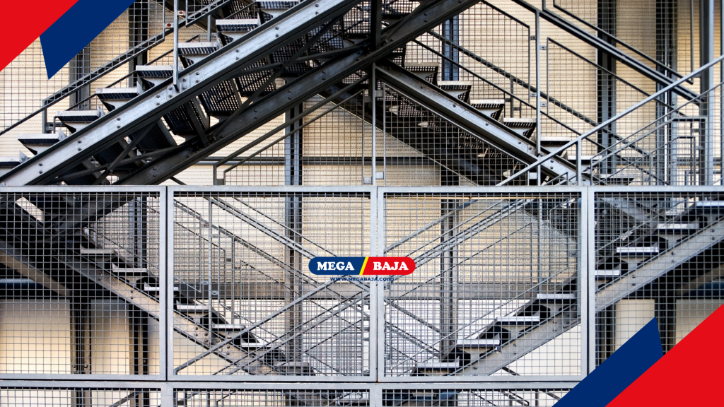 Keindahan Tangga Baja Dalam Interior Industrial