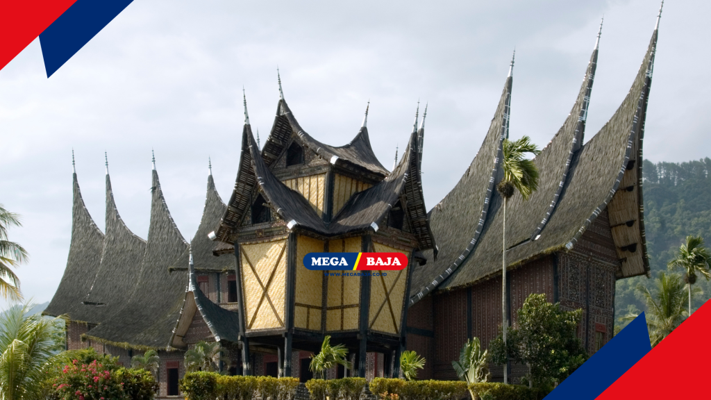 keajaiban teknik sipil lokal adalah kemampuan Rumah Gadang untuk bertahan dari guncangan gempa