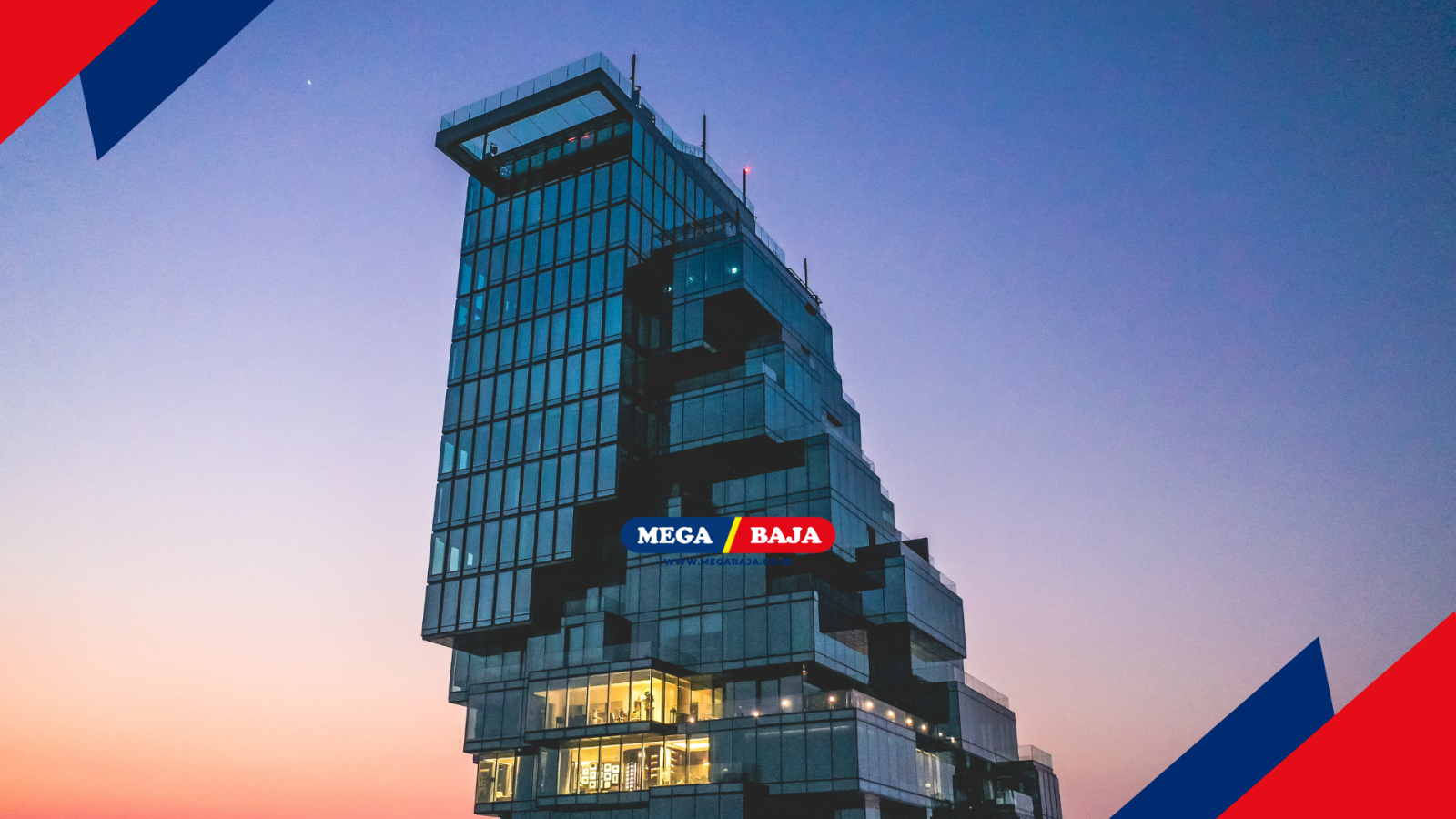 PIXEL CAHAYA DI BANGKOK : MENYINGKAP KEINDAHAN VERTIKAL KING POWER MAHANAKHON