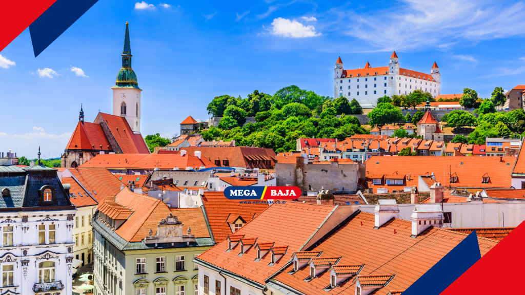 Kastil Bratislava dilihat dari Pemukiman Penduduk