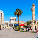 MENARA JAM IZMIR : SIMBOL EFISIENSI RUANG DAN STRUKTUR PERKOTAAN