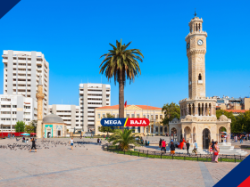 MENARA JAM IZMIR : SIMBOL EFISIENSI RUANG DAN STRUKTUR PERKOTAAN