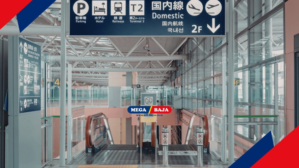 Bangunan publik seperti bandara banyak menggunakan elemen baja