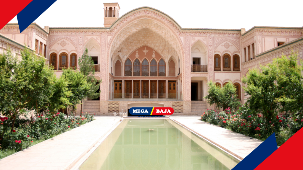 Istana IRAN dengan penataan arsitektur yang bagus