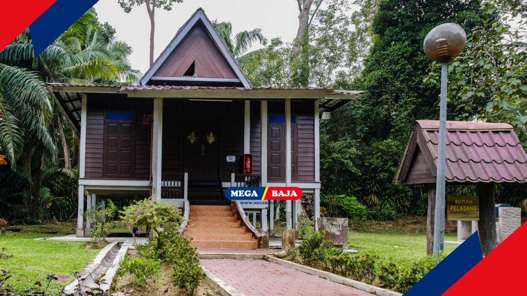rumah panggung ini sangat relevan untuk dikembangkan kembal