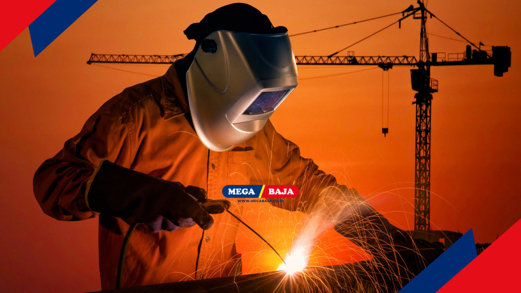 Seniman Api dan Transformasi Baja Menjadi Sebuah Karya Seni