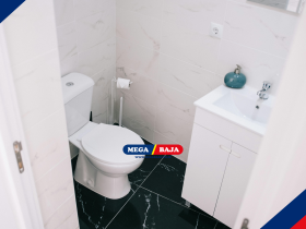 Kamar Mandi Sempit: Bagaimana Mengatur Ruang Tanpa Harus Merusak Dinding?