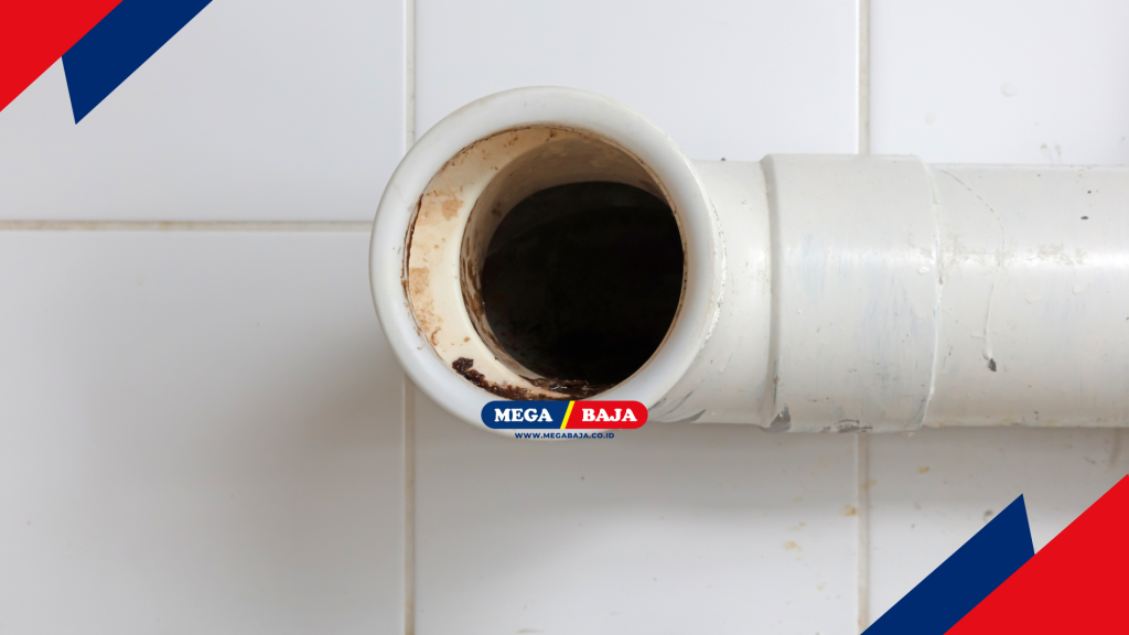 Kamar mandi, jalur pembuangan air dan distribusi air bersih harus dipikirkan secara matang