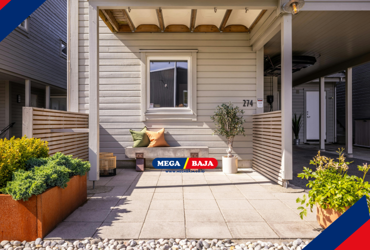TERAS AMAN LANSIA: BAGAIMANA MENDESAIN AREA DEPAN YANG RAMAH?