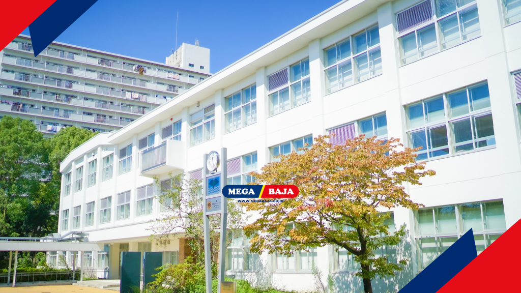 GEDUNG SEKOLAH SEBAGAI INVESTASI PENCERAHAN ZAMAN
