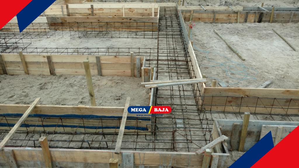 fondasi material baja