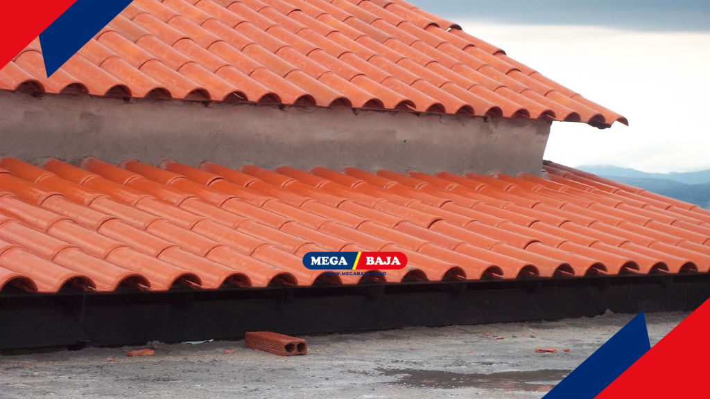 pemilihan material atap dan sirkulasi udara