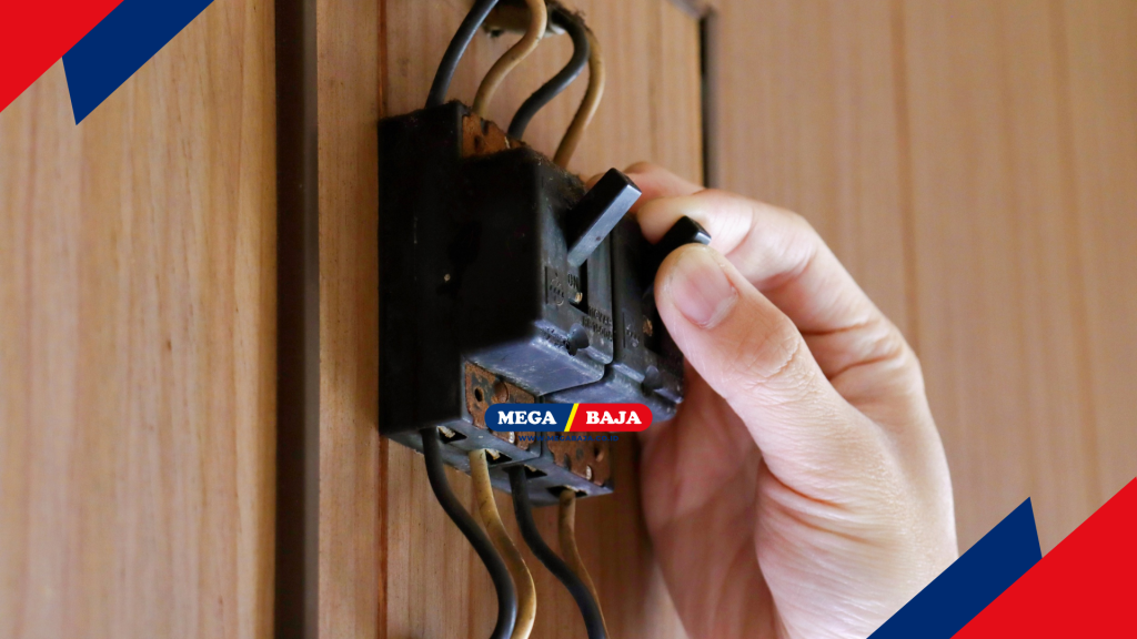 Earth Leakage Circuit Breaker (ELCB)