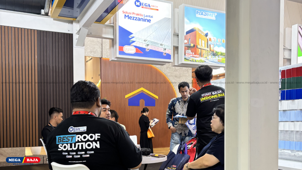 Ruang Diskusi dan Sinergi Proyek di Booth Mega Baja