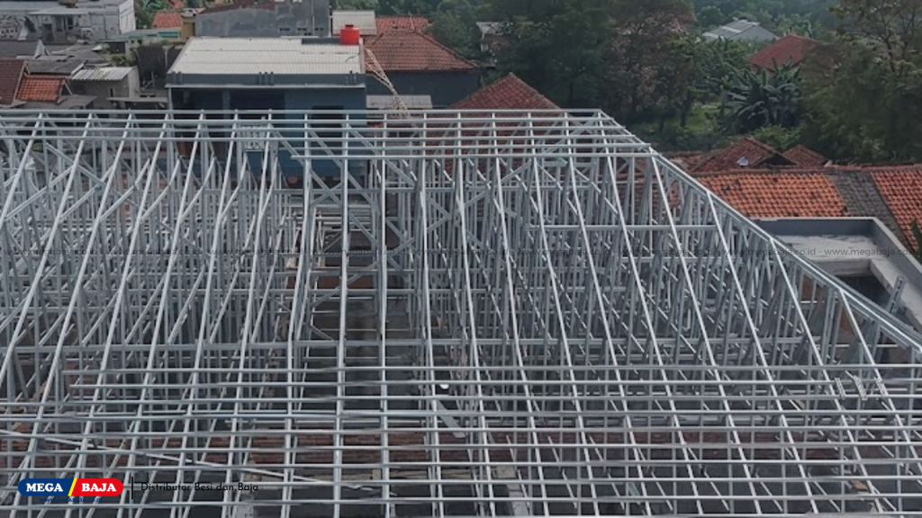produk baja ringan Cilegon Steel platinum SNI di pasang di atap rumah