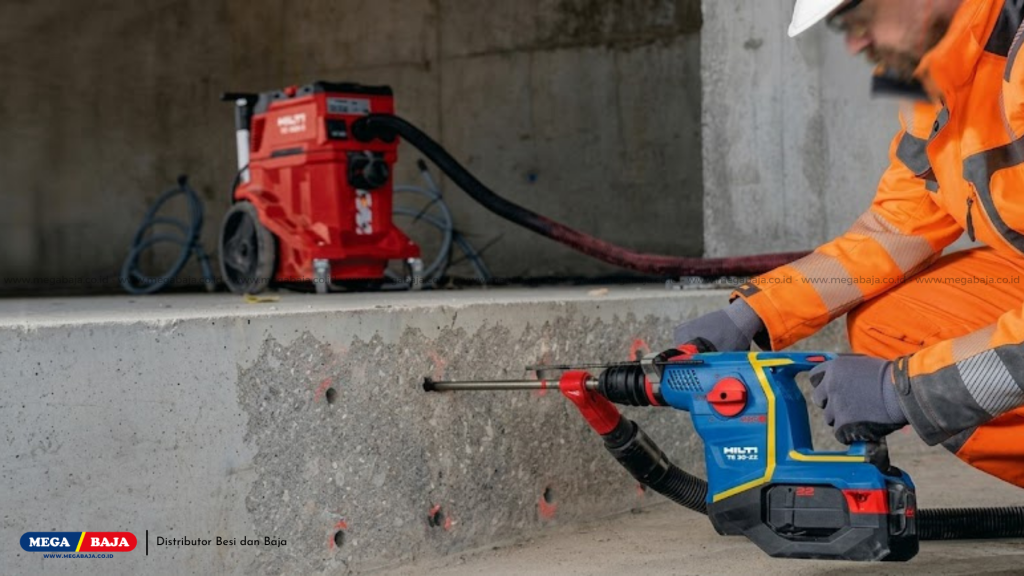 Hammer drill untuk melubangi dinding dengan hentikan mekanis kuat.