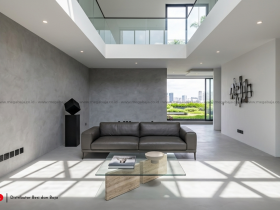 Aplikasi Coating Polyurethane : Melindungi Estetika Microcement Arsitektur Modern