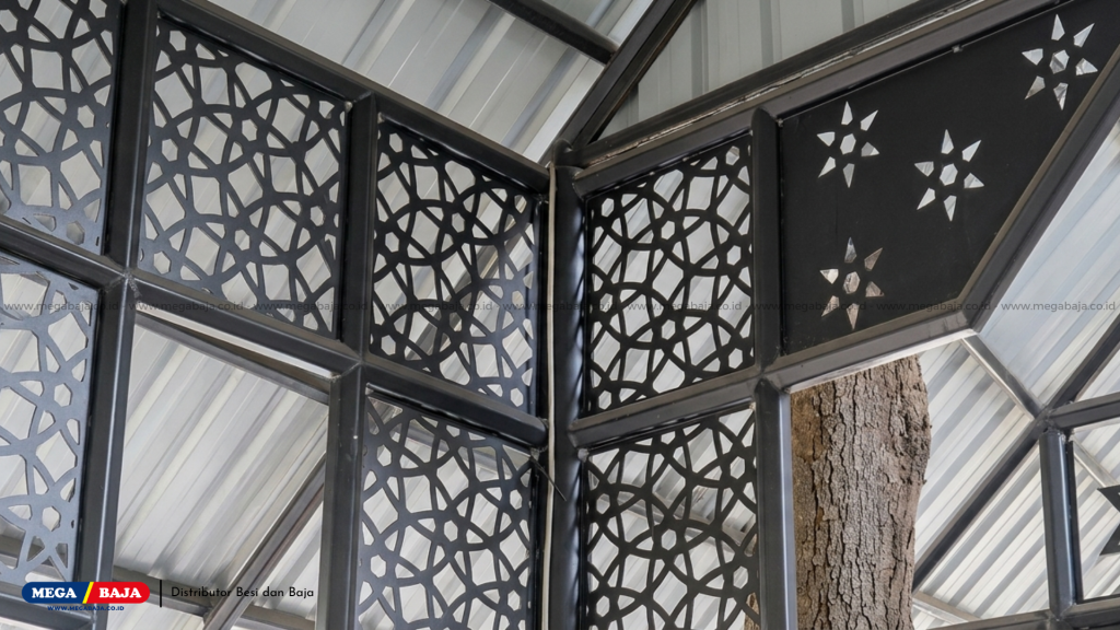 Pipa Hexagonal pada struktur gazebo besi dan Plat Cutting Laser