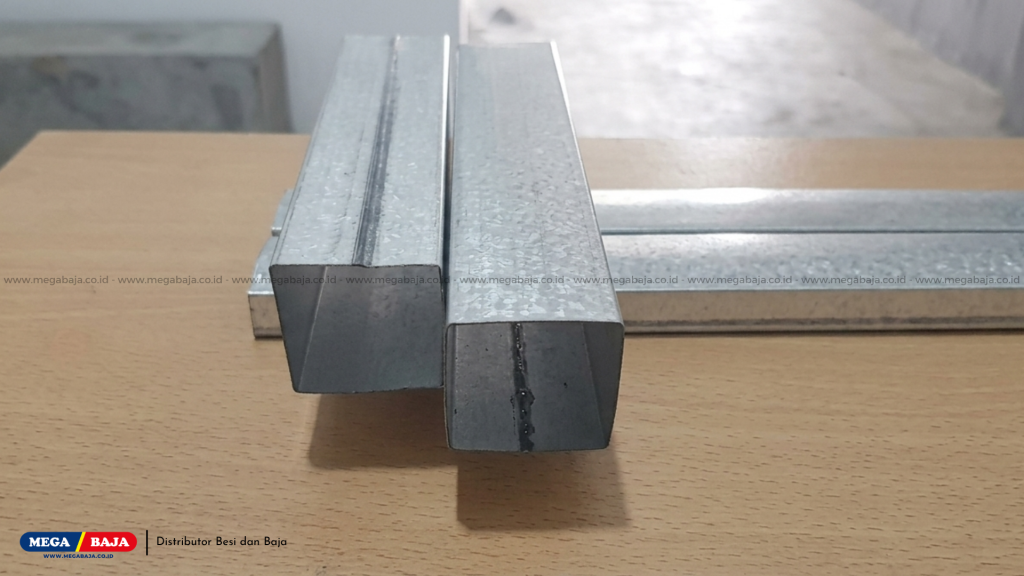 ukuran 40 x 40 mm (4x4)