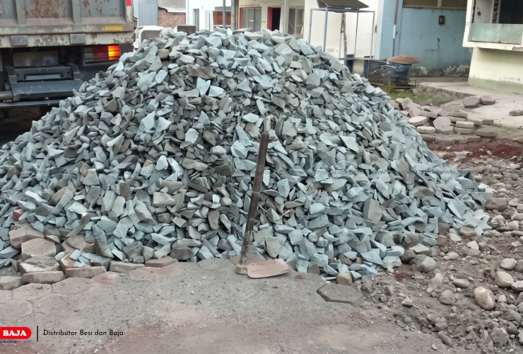 Bagaimana Karakteristik Batu Makadam Pengunci Fondasi?