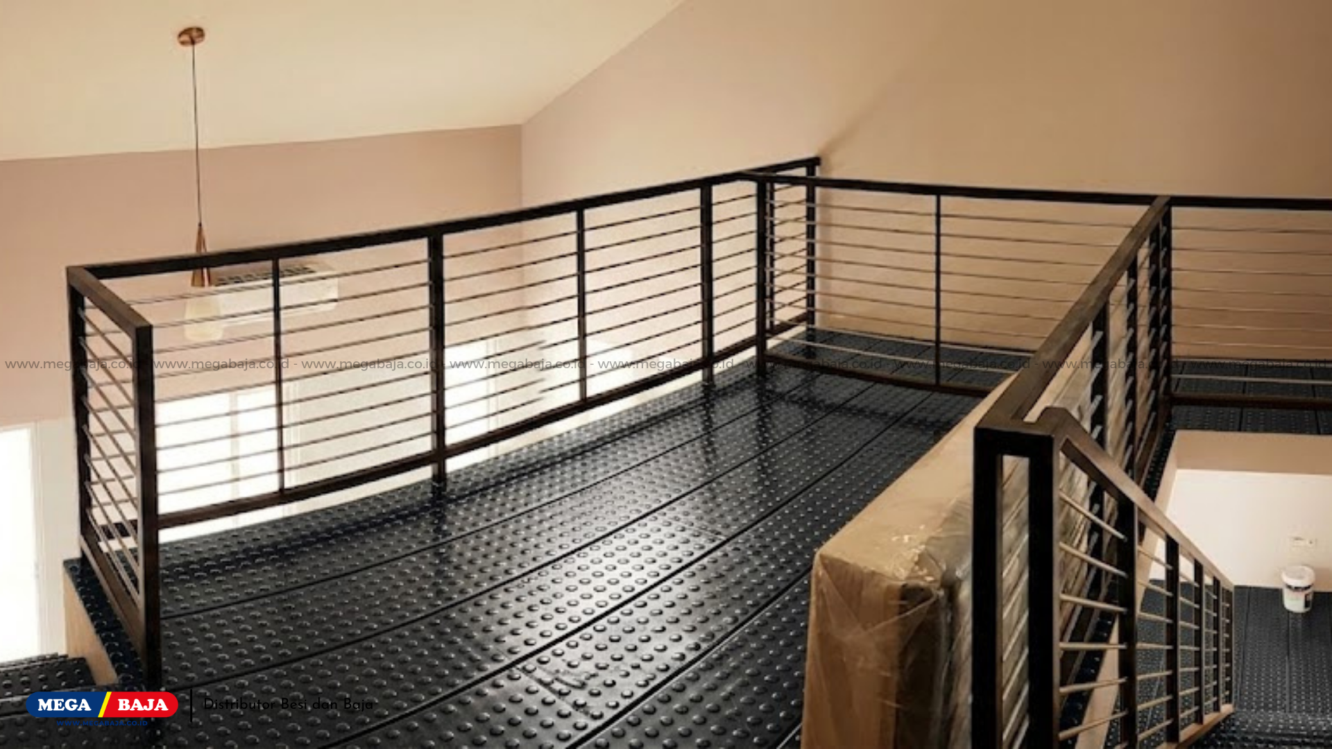 Solusi Cerdas Menambah Ruang Mezzanine Praktis Tanpa Pengecoran Beton Bersama Mega Deck Mega Baja