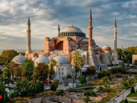 1500 TAHUN HAGIA SOPHIA !! : Pelajaran Konstruksi Usmani untuk Desain Modern Berkelanjutan
