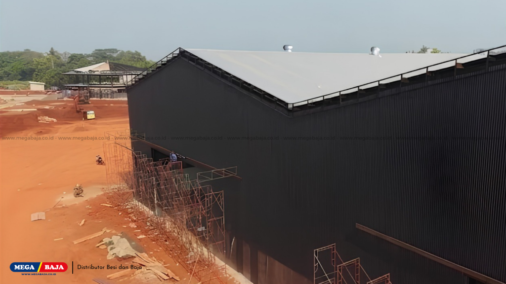 Proyek Gudang di Subang dengan Produk Mega Baja