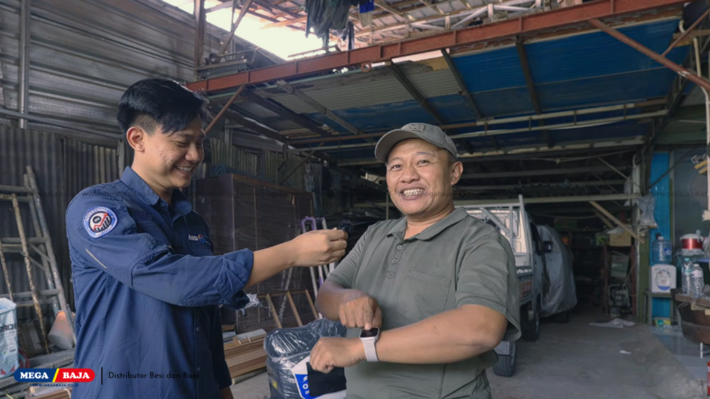 Pak Wahyu dan Jam tangan elegan sebagai pelengkap gaya hidup dari Event Mega Baja