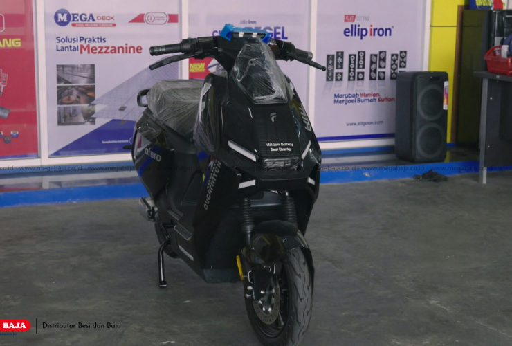 Konsumen Baru Dapat Sepeda Listrik dari Gebyar Merah Putih di Mega Baja Temanggung : MELESAT !!