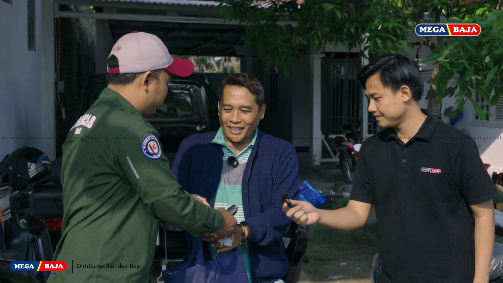 Pak Setiono: Berkah Berbelanja Material Bangunan di Mega Baja