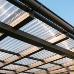 Panduan Lengkap Polycarbonate: Solusi Atap Transparan Konstruksi Modern Modern