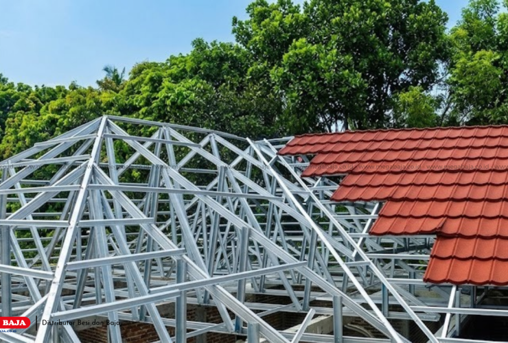 Panduan Memilih Material Atap Rumah yang Aman dari Gangguan Monyet - Baja Ringan dan Atap Metal