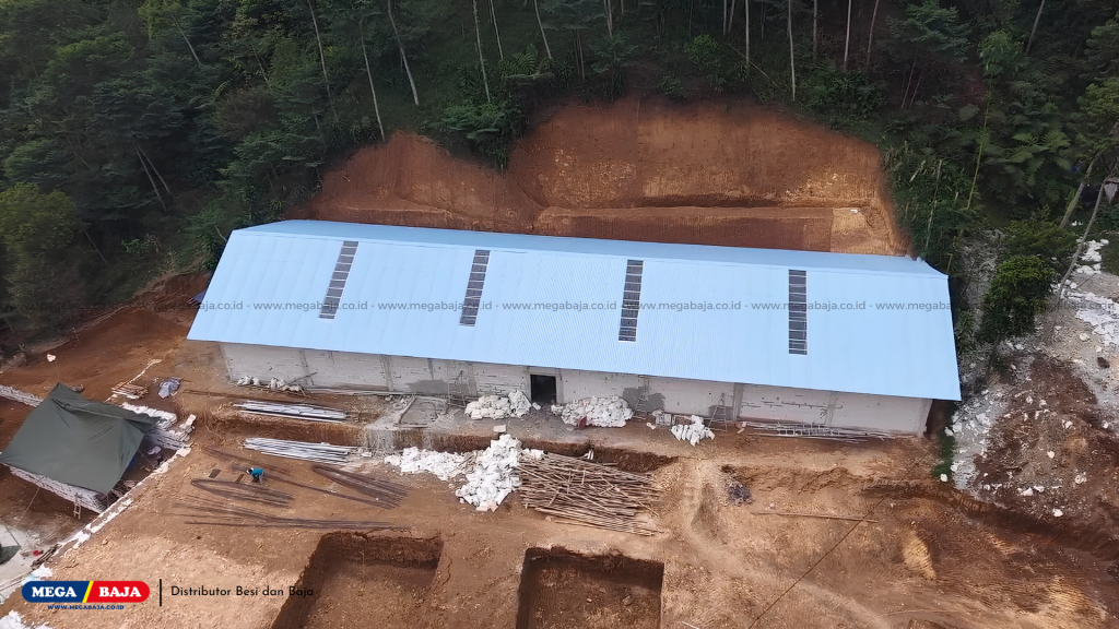 Proyek Pembangunan Gudang 1.200 M² !! dengan Atap Dingin Megawall Two Tone dari RTC - Mega Baja Leuwiliang !!