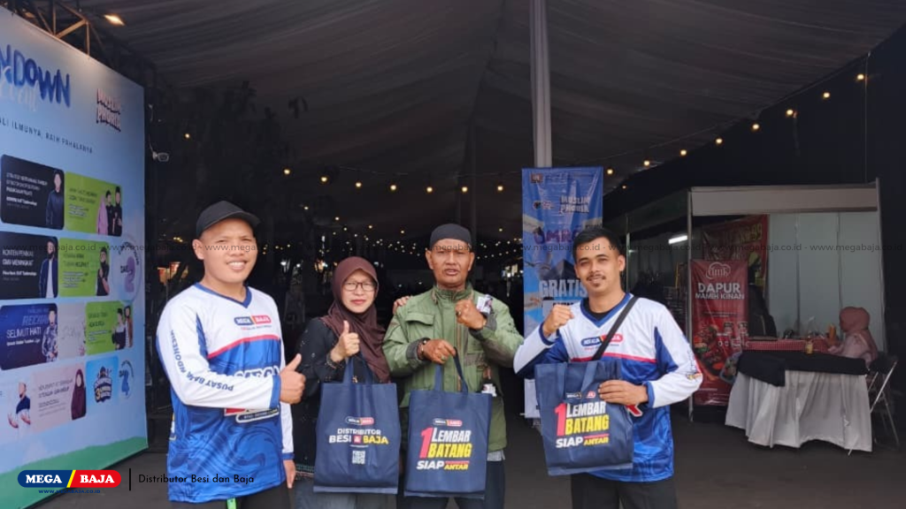 Marketing Mega Baja bersama Pengunjung yang antusias - Hadiah Kaos/Jersey Eksklusif, dan Kopi Gratis!