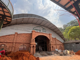 Proyek Kampung Turis Karawang Sudah 80 % : Kolaborasi Tangguh Bersama Mega Baja !