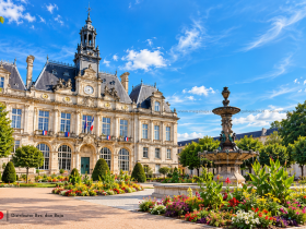 Balai Kota Limoges (Hôtel de Ville de Limoges) : Ikon Bersejarah Prancis yang Dilalap Si Jago Merah