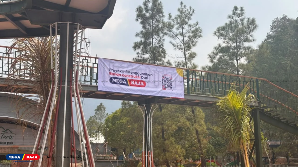 Proyek Kampung Turis Karawang - Besi dari Mega Baja pada Jembatan Tangga